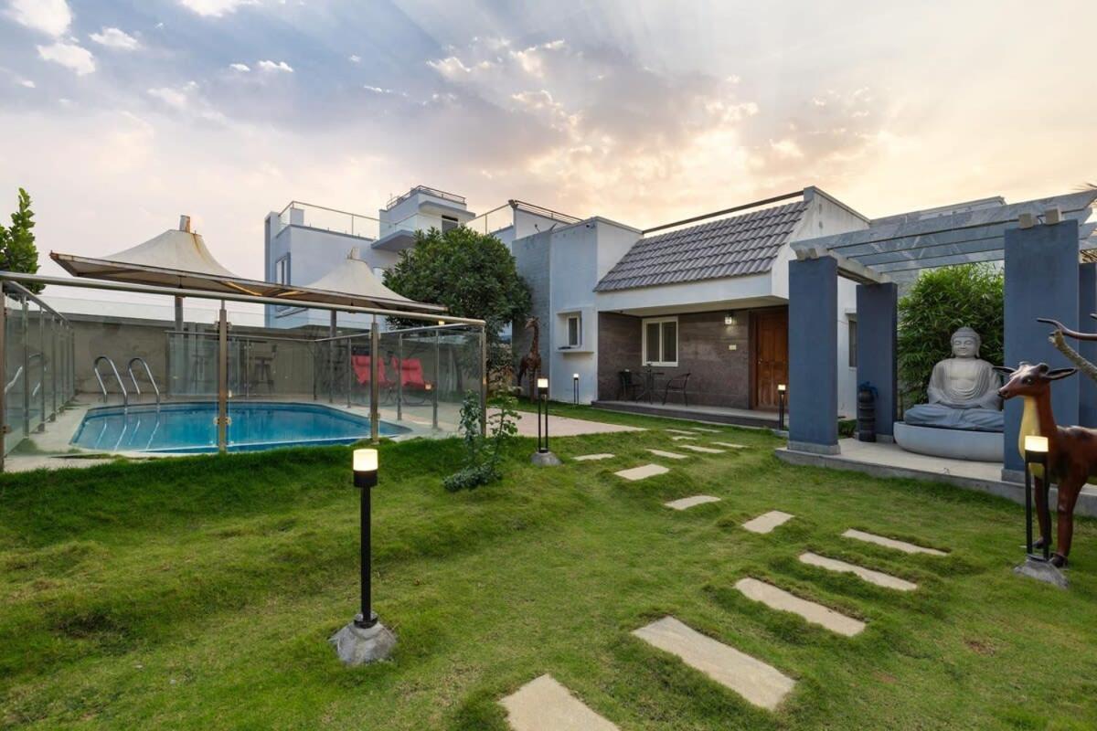 Blue Nest By Stayjadeparty Villalawn Hosūr Exterior foto